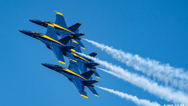 Blue Angels FB 01