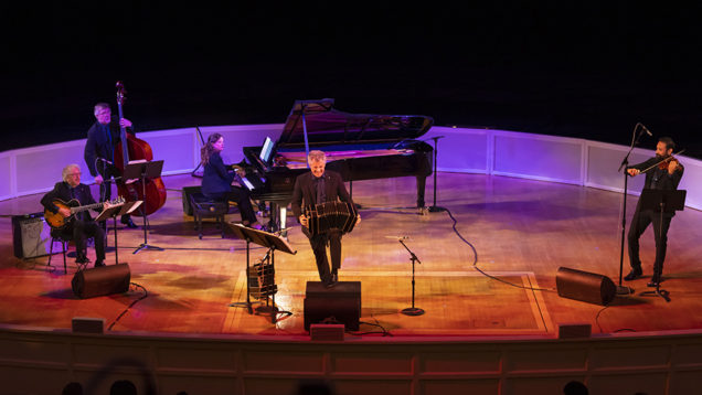 뉴스매거진 1201 사진 4 – 피아졸라 오중주단