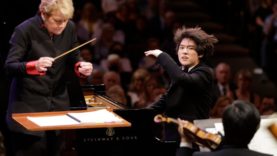 ÀÓÀ±Âù, ‘¹Ý Å¬¶óÀÌ¹ø ÄáÄí¸£’ 60³â ¿ª´ë ÃÖ¿¬¼Ò ¿ì½Â